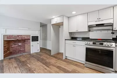 5 Pleasant St, Upton, MA 01568 - Photo 9