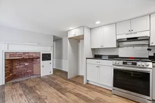 5 Pleasant St, Upton, MA 01568 - Photo 9