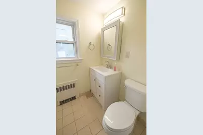 19 Faxon St #F, Newton, MA 02458 - Photo 5