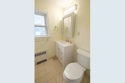 19 Faxon St #F, Newton, MA 02458 - Photo 5