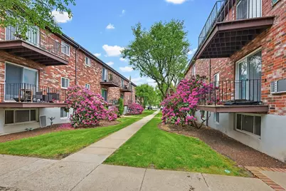 21 Westgate Rd #4, Boston, MA 02467 - Photo 3