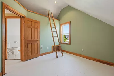 36 Warner St, Gloucester, MA 01930 - Photo 13