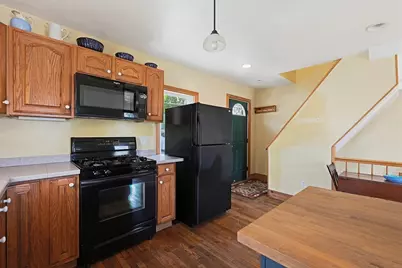 36 Warner St, Gloucester, MA 01930 - Photo 7