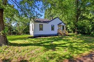 68 Fairview St, Ludlow, MA 01056 - Photo 3