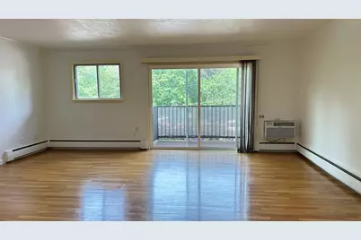 10 Crescent Dr #6, Andover, MA 01810 - Photo 5