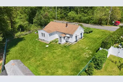 1638 Braley Rd, New Bedford, MA 02745 - Photo 13