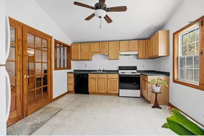 1638 Braley Rd, New Bedford, MA 02745 - Photo 3