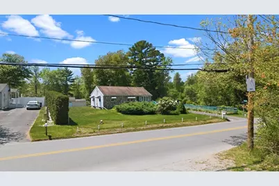 1638 Braley Rd, New Bedford, MA 02745 - Photo 9
