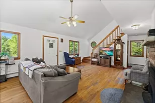 110B High St, Upton, MA 01568 - Photo 11