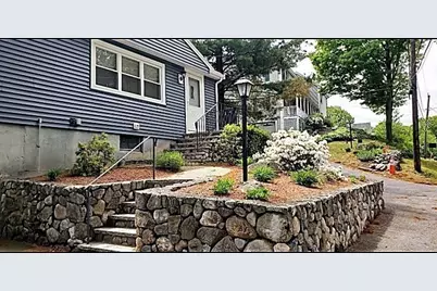 6 Shields St, Woburn, MA 01801 - Photo 17