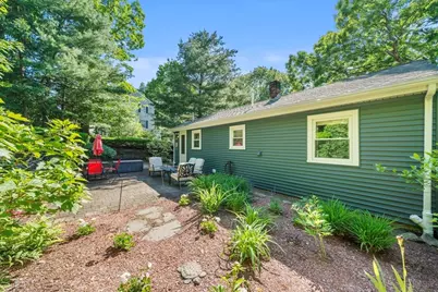 6 Shields St, Woburn, MA 01801 - Photo 15