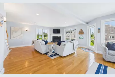 35 Shore Dr, Mattapoisett, MA 02739 - Photo 5