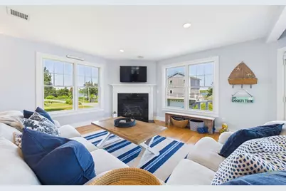 35 Shore Dr, Mattapoisett, MA 02739 - Photo 7