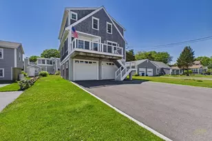 35 Shore Dr, Mattapoisett, MA 02739 - Photo 3