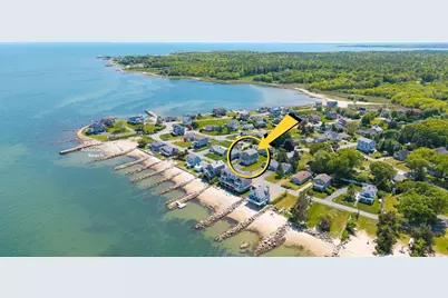 35 Shore Dr, Mattapoisett, MA 02739 - Photo 1