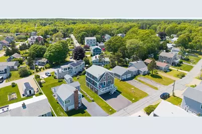35 Shore Dr, Mattapoisett, MA 02739 - Photo 5