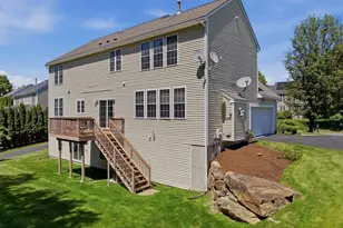 21 Seaver Farm Ln, Grafton, MA 01560 - Photo 7
