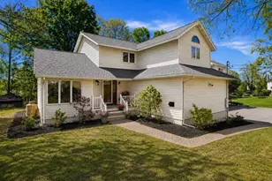 25 Thomas Pl, Leominster, MA 01453 - Photo 1