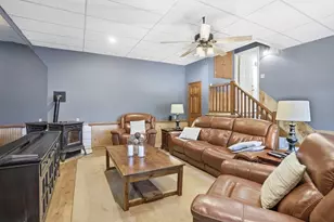 25 Thomas Pl, Leominster, MA 01453 - Photo 17