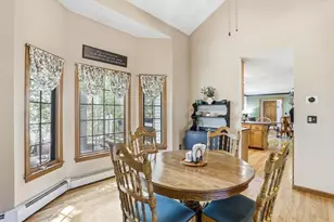 25 Thomas Pl, Leominster, MA 01453 - Photo 13