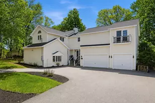 25 Thomas Pl, Leominster, MA 01453 - Photo 1