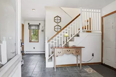 25 Thomas Pl, Leominster, MA 01453 - Photo 15
