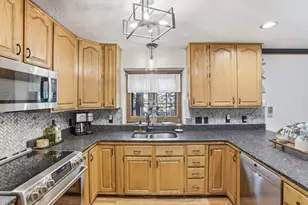 25 Thomas Pl, Leominster, MA 01453 - Photo 11