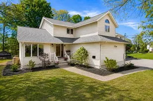 25 Thomas Pl, Leominster, MA 01453 - Photo 1