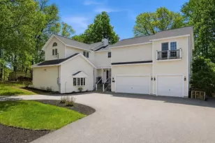 25 Thomas Pl, Leominster, MA 01453 - Photo 3