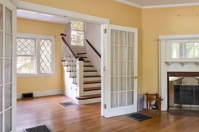 24 Mt Vernon St, Reading, MA 01867 - Photo 5