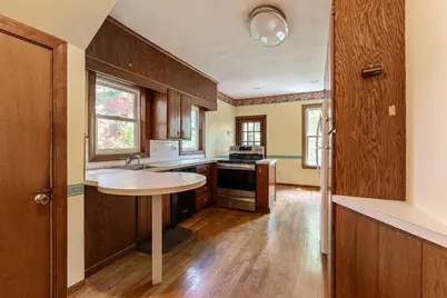 24 Mt Vernon St, Reading, MA 01867 - Photo 11