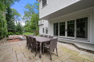 25 Kenilworth Rd, Wellesley, MA 02482 - Photo 35