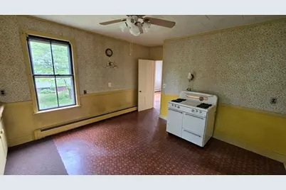 40 Marion, Chicopee, MA 01013 - Photo 9