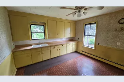40 Marion, Chicopee, MA 01013 - Photo 7