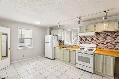 318 High St, Lowell, MA 01852 - Photo 3