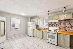 318 High St, Lowell, MA 01852 - Photo 3
