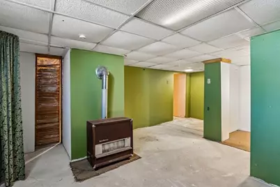 318 High St, Lowell, MA 01852 - Photo 37