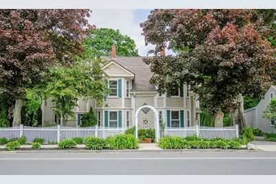 438 Merrimac St, Newburyport, MA 01950 - Photo 1