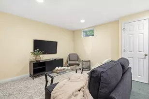 34 Pine St, Newton, MA 02456 - Photo 33