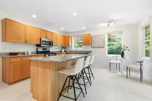 34 Pine St, Newton, MA 02456 - Photo 9