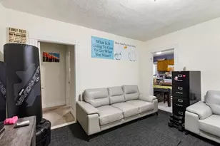 33 Warren St, Peabody, MA 01960 - Photo 17