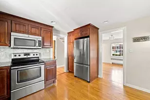 8 Carlson Cir, Boston, MA 02132 - Photo 7