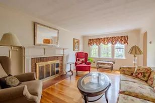 8 Carlson Cir, Boston, MA 02132 - Photo 3