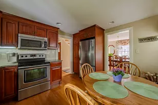 8 Carlson Cir, Boston, MA 02132 - Photo 9