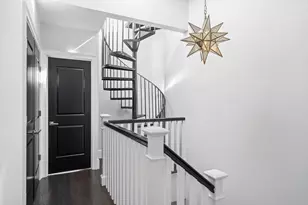 795 E 4th St, Boston, MA 02127 - Photo 25