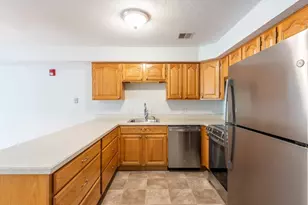 23 Greenleaves Dr, Amherst, MA 01002 - Photo 5