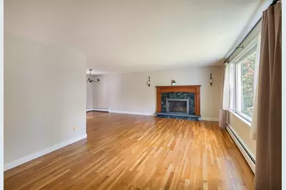 7 Banbury Dr., Westford, MA 01886 - Photo 3