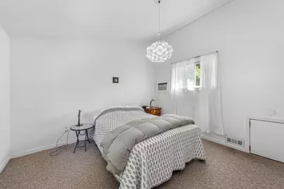 303 Lakeshore Dr, Marlborough, MA 01752 - Photo 23