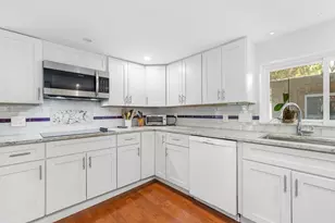 303 Lakeshore Dr, Marlborough, MA 01752 - Photo 9