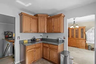 133 S Main St, Berkley, MA 02779 - Photo 19